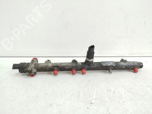 Used Injection rail HYUNDAI TUCSON (JM) 2.0 CRDi (113 hp) 31158784
