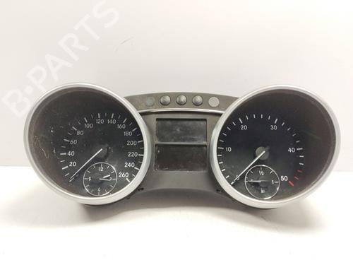 Used Instrument cluster MERCEDES-BENZ M-CLASS (W164) ML 320 CDI 4-matic (164.122) (224 hp) 17420520