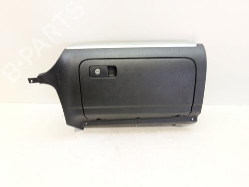 Used Glove box Glove box 39076335 39076335