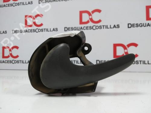 Used Front left interior door handle MERCEDES-BENZ SPRINTER 3-t Van (B903) 313 CDI (903.663, 903.662, 903.661) (129 hp) 17401256
