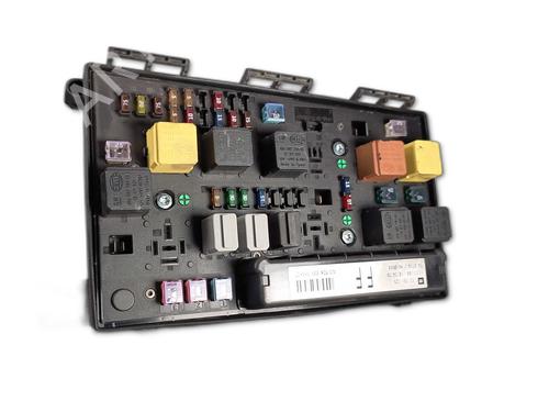 Fuse box OPEL ASTRA H (A04) 1.9 CDTI 16V (L48) | BP33983863E1 - Image 4