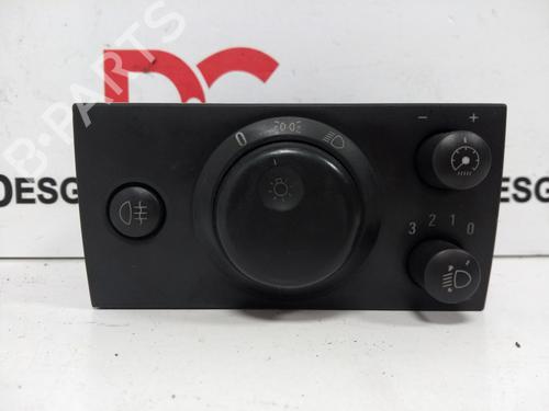 Used Headlight switch OPEL VECTRA C Estate (Z02) 2.0 DTI (F35) (100 hp) 17401383