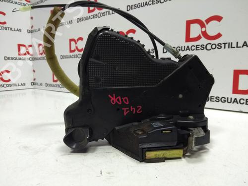Used Front right lock TOYOTA COROLLA (_E12_) 2.0 D-4D (CDE120R, CDE120L_) (116 hp) 17402236
