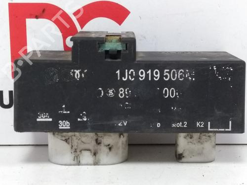 Used Fuse box SEAT IBIZA IV (6J5, 6P1) 1.4 TDI (80 hp) 18329107