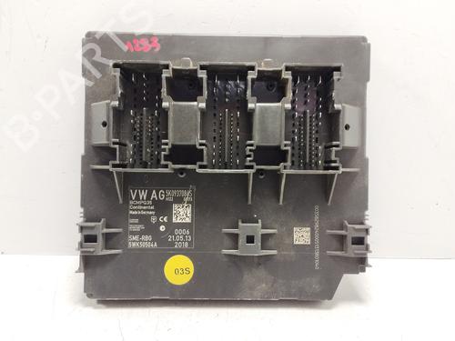 Used Fuse box VW CADDY III Box Body/MPV (2KA, 2KH, 2CA, 2CH) 1.6 TDI (75 hp) 27670045