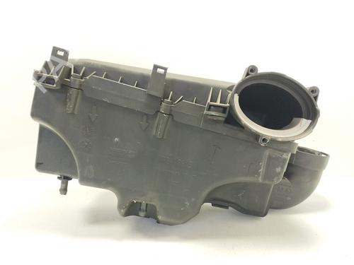 Used Air filter box Air filter box PEUGEOT 206 Hatchback (2A/C) [1998-2012] 17546187 17546187