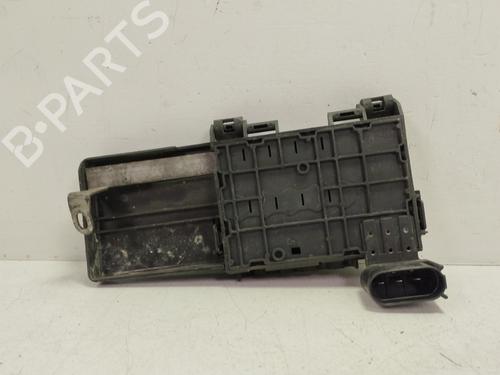 Fuse box VW GOLF IV (1J1) | BP30724613E1
