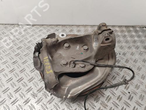 Used Left front steering knuckle BMW 1 (E87) 116 d (116 hp) 30946921