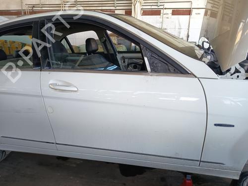 Used Right front door MERCEDES-BENZ C-CLASS (W204) [2007-2015]  26293467