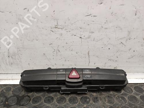 Used Warning switch MERCEDES-BENZ SPRINTER 3-t Bus (B906) 224 (906.713) (258 hp) 17613448