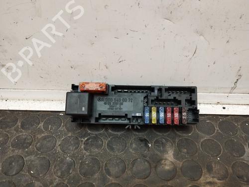 Used Fuse box MERCEDES-BENZ CLK Convertible (A208) CLK 200 (208.435) (136 hp) 17502563