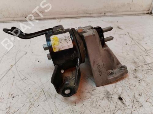 Used Engine mount OPEL VIVARO A Van (X83) [2001-2015]  18329170