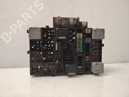 Used Fuse box Fuse box MERCEDES-BENZ SPRINTER 3,5-t Van (B906) 315 CDI (906.631, 906.633, 906.635, 906.637) (150 hp) 33803261 33803261
