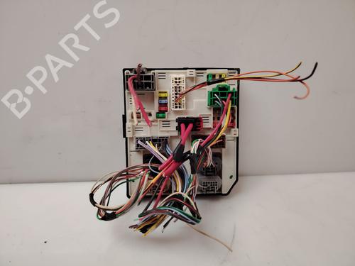 Used Fuse box Fuse box RENAULT MASTER III Van (FV) 2.3 dCi 130 RWD (FV01, FV10, FV11, FV12) (130 hp) 32724728 32724728