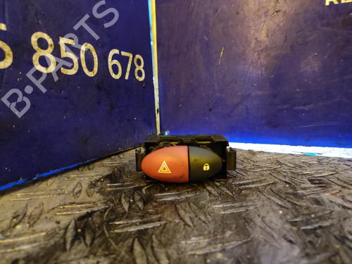 Used Warning switch RENAULT MEGANE III Hatchback (BZ0/1_, B3_) 1.5 dCi (86 hp) 17508403