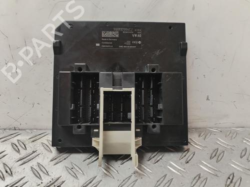 Used Fuse box SEAT LEON (5F1) 2.0 Cupra (265 hp) 30945263