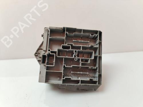 Fuse box PEUGEOT BOXER Van (244) 2.8 HDi | BP30946868E1