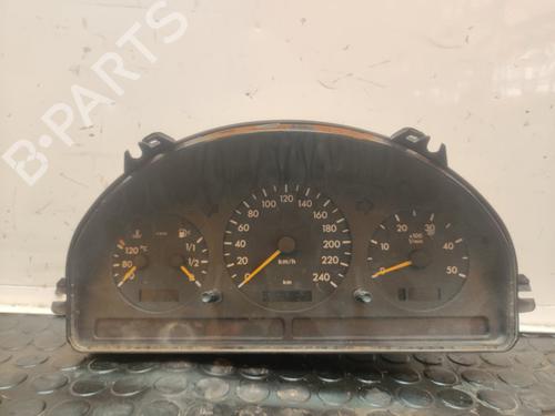 Used Instrument cluster MERCEDES-BENZ M-CLASS (W163) ML 270 CDI (163.113) (163 hp) 17501900