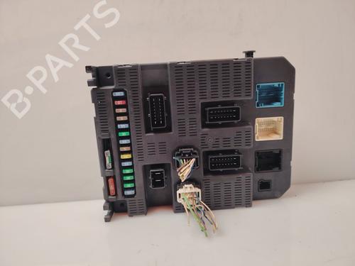 Used Fuse box Fuse box FIAT SCUDO Van (270_, 272_) 2.0 D Multijet 4x4 (120 hp) 33274779 33274779