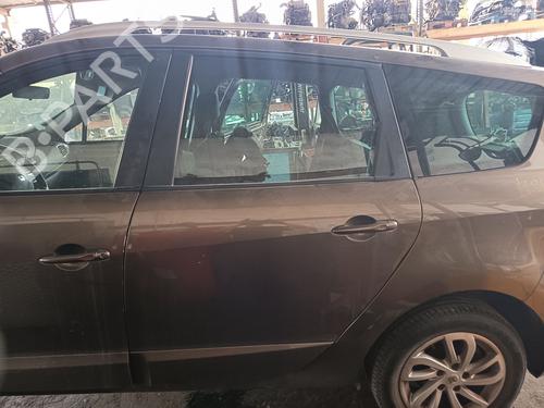 Used Left rear door RENAULT SCÉNIC III (JZ0/1_) 1.2 TCe (JZ16) (132 hp) 25608587