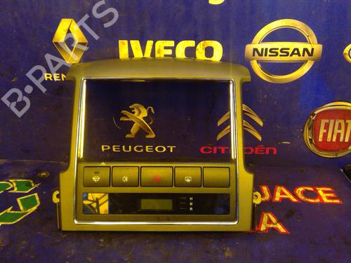 Used Warning switch KIA SORENTO I (JC) 2.5 CRDi (170 hp) 17508329