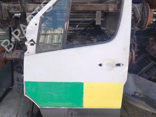 Used Left front door MERCEDES-BENZ SPRINTER 3-t Van (B906) [2006-2018]  30945636