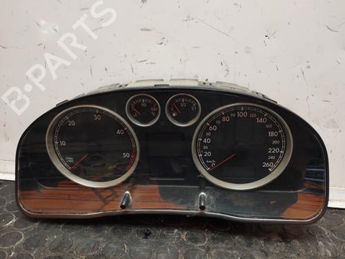 Used Instrument cluster VW PASSAT B5.5 (3B3) 1.9 TDI 4motion (130 hp) 17503141