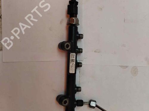 Used Injection rail PEUGEOT 5008 (0U_, 0E_) 1.6 16V (120 hp) 18891682