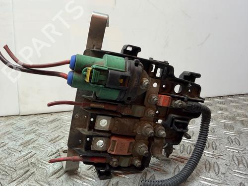 Zekeringkast RENAULT KANGOO / GRAND KANGOO II (KW0/1_) 1.5 dCi 90 (KW05, KW08, KW0G, KW11) (90 hp) 30947162