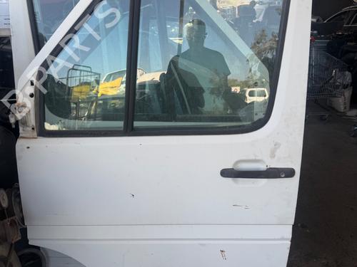 Used Left front door Left front door VW LT 28-46 II Van (2DA, 2DD, 2DH) 2.8 TDI (125 hp) 36333748 36333748