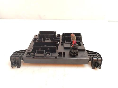 Used Fuse box OPEL ASTRA J GTC 2.0 BiTurbo CDTI (08) (194 hp) 24127558