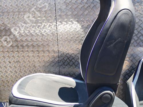 Left front seat RENAULT TWINGO III (BCM_, BCA_) 0.9 TCe 110 | BP35955125C15 - Image 2
