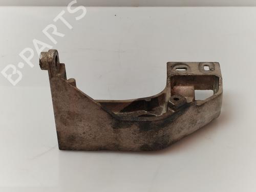 Used Engine mount NISSAN PRIMASTAR Bus (X83) [2001-2025]  30945840