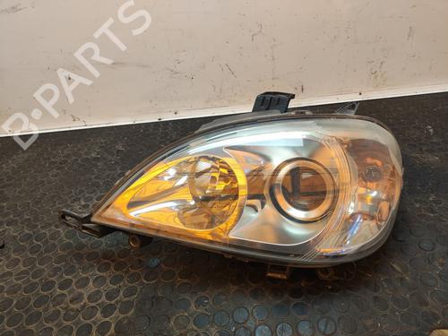 Lyskaster venstre MERCEDES-BENZ M-CLASS (W163) ML 270 CDI (163.113) (163 hp) 17624940