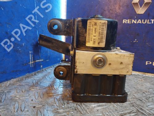 Used ABS pump FORD FOCUS II (DA_, HCP, DP) 1.6 LPG (115 hp) 17509541
