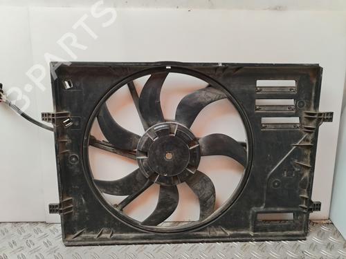 Used Radiator fan VW TOURAN (5T1) [2015-2026]  31600810