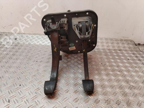 Pédale d'embrayage IVECO DAILY IV Platform/Chassis 35C15 (146 hp) 30944726