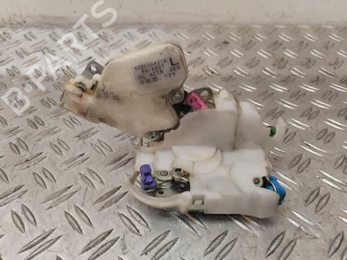 Używane Zamek drzwi przednich lewych NISSAN NT400 CABSTAR (F24M) [2009-2025]  30943271