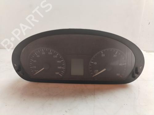 Kombiinstrument VW CRAFTER 30-50 Van (2E_) 2.0 TDI (136 hp) 25710257