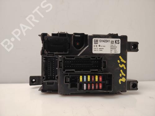 Used Fuse box OPEL CORSA D (S07) [2006-2015]  32360863