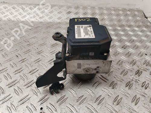 Used ABS pump FORD MONDEO IV (BA7) [2007-2015]  30945396