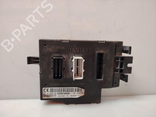 Used Electronic module Electronic module RENAULT TRAFIC II Platform/Chassis (EL) 2.0 dCi 115 (EL0H, EL00, EL01, EL0M) (114 hp) 33605270 33605270