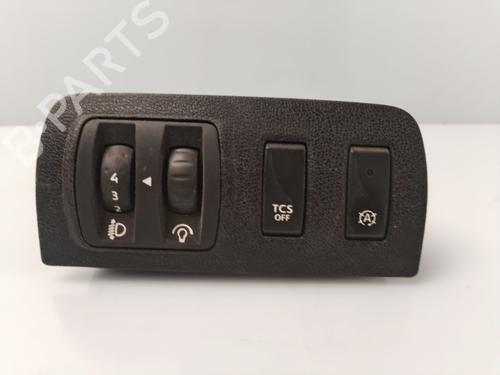 Used Headlight switch RENAULT SCÉNIC III (JZ0/1_) 1.2 TCe (JZ16) (132 hp) 30946084