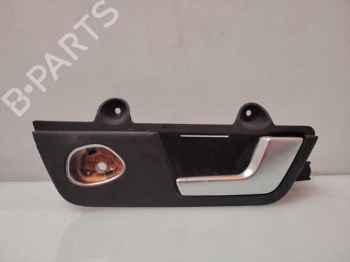 Used Front right interior door handle Front right interior door handle MERCEDES-BENZ SPRINTER 3,5-t Van (B906) 315 CDI (906.631, 906.633, 906.635, 906.637) (150 hp) 33801989 33801989