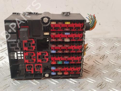 Used Fuse box FORD TOURNEO CONNECT 1.8 TDCi (110 hp) 30945139