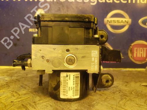 Used ABS pump VOLVO V40 Hatchback (525) D4 (177 hp) 17499592