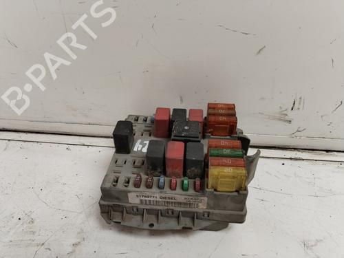 Fuse box FIAT DOBLO MPV (119_, 223_) 1.3 JTD | BP17505550E1