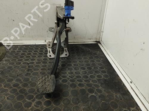Used Clutch pedal MAZDA 6 Saloon (GJ, GL) 2.2 D (GJ2FP) (150 hp) 17625292