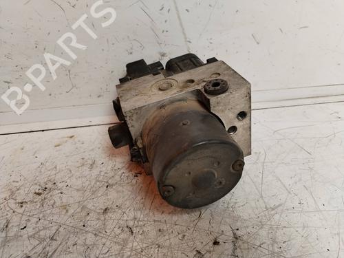 Used ABS pump NISSAN TERRANO II (R20) 2.7 TDi 4WD (125 hp) 17505511