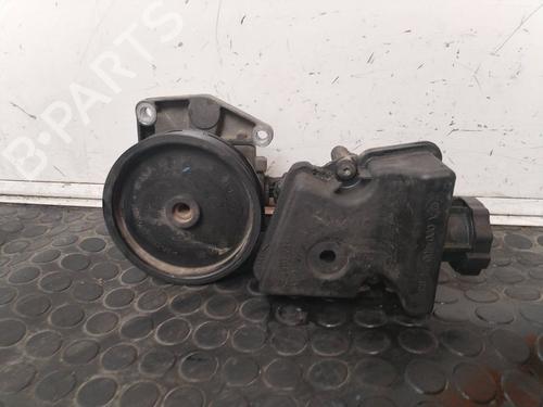 Used Steering pump MERCEDES-BENZ SPRINTER 3-t Bus (B906) 224 (906.713) (258 hp) 17613490